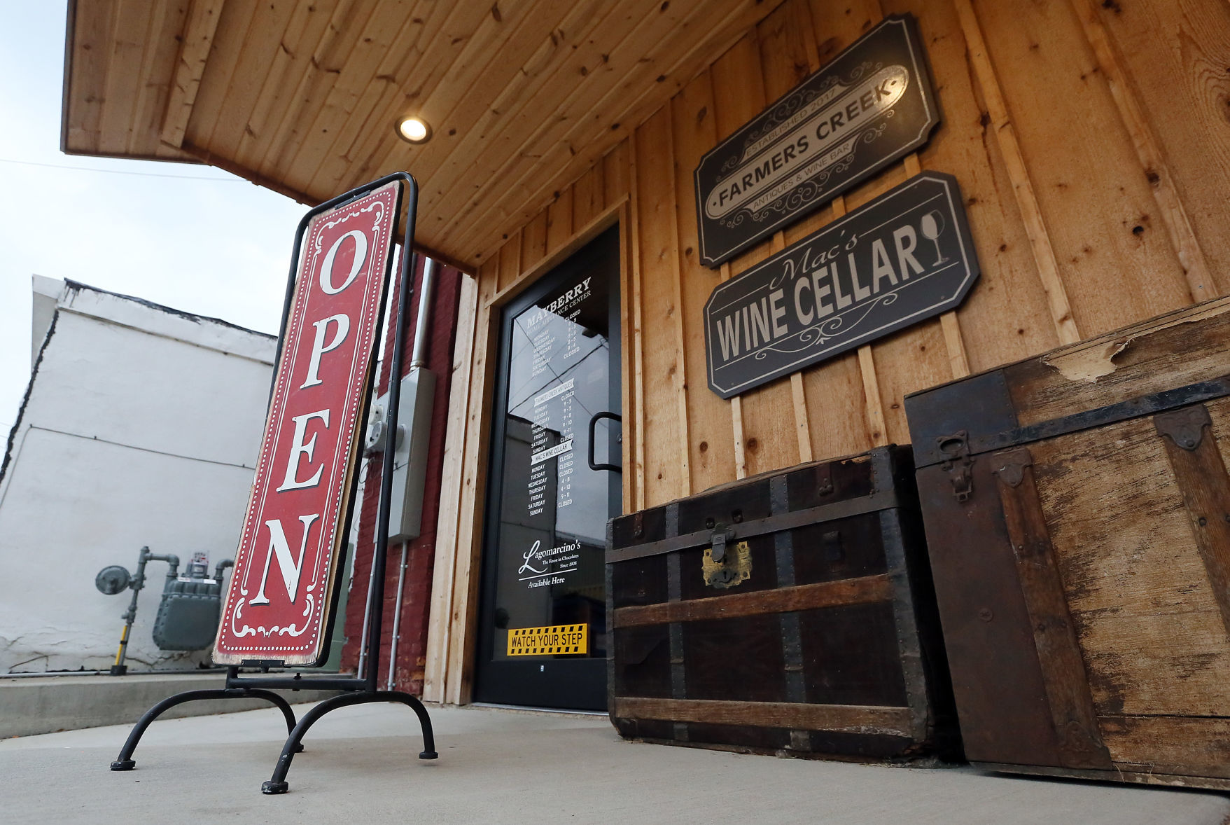 061919-Macs-Wine-Cellar-002